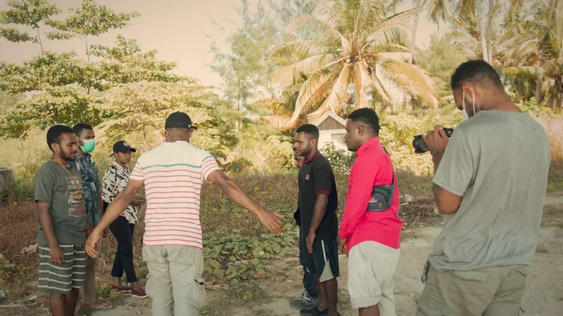 Incidente en la Embajada de Gambia en Madrid: Una Jornada de Tensión y Esperanza para Inmigrantes